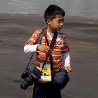 Fotografer Kelas 2 SD yang Bernyali