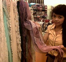 Trendi dengan Scraf Multifungsi