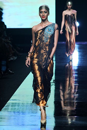 Kanaya Tabitha Perfect Tomorrow With Colors. Jakarta Fashion Week 2012 at Pacific Place Ground Floor. Jakarta. [Foto: Mohammad Abduh/Wolipop]