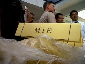 Polda Jateng Bongkar Industri Mie Berformalin