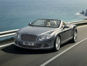 Bentley Continental GTC Pertama Dilelang Rp 3,4 Miliar