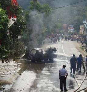 Diduga Korsleting, Mobil Bermuatan LPG Ludes Terbakar