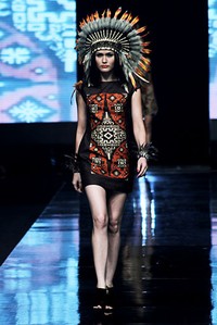 Ghea Panggabean The richness of the nature is the colors of my life Jakarta Fashion Week 2012 at Pacific Place Ground Floor. Jakarta. [Foto: Mohammad Abduh/Wolipop]