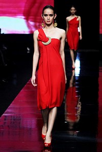 Liliana Lim Colors Can Paint the World Withemotions That Make Life Beauty. Jakarta Fashion Week 2012 at Pacific Place Ground Floor. Jakarta. [Foto: Mohammad Abduh/Wolipop]