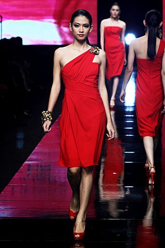 Liliana Lim Colors Can Paint the World Withemotions That Make Life Beauty. Jakarta Fashion Week 2012 at Pacific Place Ground Floor. Jakarta. [Foto: Mohammad Abduh/Wolipop]