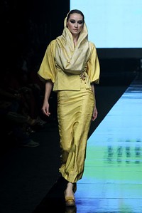 Tuty Cholid Colors Are Presenting my Passion and Imagination. Jakarta Fashion Week 2012 at Pacific Place Ground Floor. Jakarta. [Foto: Mohammad Abduh/Wolipop]