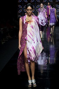 Carmanita In colors, I create !. Jakarta Fashion Week 2012 at Pacific Place Ground Floor. Jakarta. [Foto: Mohammad Abduh/Wolipop]