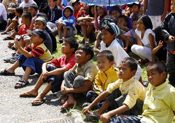 Ribuan Warga Saksikan Akad Nikah Ibas & Aliya