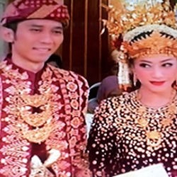 Ibas Resmi Nikahi Aliya dengan Koin Emas 100 Gram