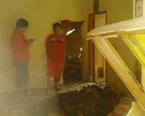 Tiga Rumah Warga Ambrol Diterjang Banjir