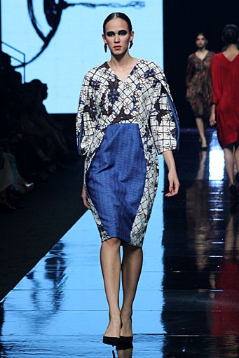 Oscar Lawalata The Culture Incarnation. Jakarta Fashion Week 2012 at Pacific Place Ground Floor. Jakarta. [Foto: Mohammad Abduh/Wolipop]