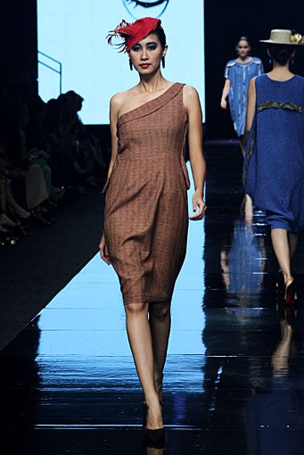 Oscar Lawalata The Culture Incarnation. Jakarta Fashion Week 2012 at Pacific Place Ground Floor. Jakarta. [Foto: Mohammad Abduh/Wolipop]