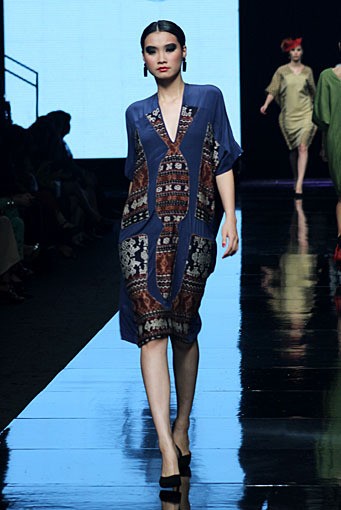 Oscar Lawalata The Culture Incarnation. Jakarta Fashion Week 2012 at Pacific Place Ground Floor. Jakarta. [Foto: Mohammad Abduh/Wolipop]