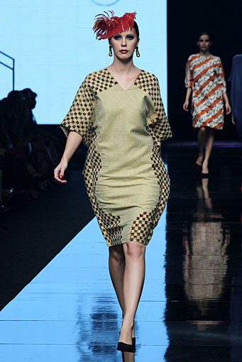 Oscar Lawalata The Culture Incarnation. Jakarta Fashion Week 2012 at Pacific Place Ground Floor. Jakarta. [Foto: Mohammad Abduh/Wolipop]