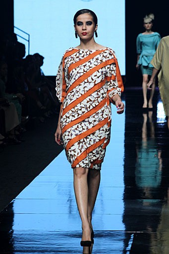 Oscar Lawalata The Culture Incarnation. Jakarta Fashion Week 2012 at Pacific Place Ground Floor. Jakarta. [Foto: Mohammad Abduh/Wolipop]