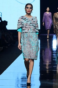 Oscar Lawalata The Culture Incarnation. Jakarta Fashion Week 2012 at Pacific Place Ground Floor. Jakarta. [Foto: Mohammad Abduh/Wolipop]