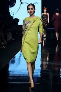 Oscar Lawalata The Culture Incarnation. Jakarta Fashion Week 2012 at Pacific Place Ground Floor. Jakarta. [Foto: Mohammad Abduh/Wolipop]