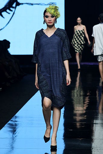 Oscar Lawalata The Culture Incarnation. Jakarta Fashion Week 2012 at Pacific Place Ground Floor. Jakarta. [Foto: Mohammad Abduh/Wolipop]