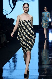 Oscar Lawalata The Culture Incarnation. Jakarta Fashion Week 2012 at Pacific Place Ground Floor. Jakarta. [Foto: Mohammad Abduh/Wolipop]