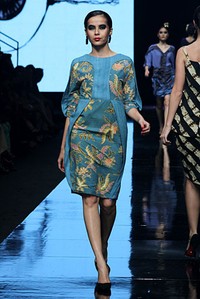 Oscar Lawalata The Culture Incarnation. Jakarta Fashion Week 2012 at Pacific Place Ground Floor. Jakarta. [Foto: Mohammad Abduh/Wolipop]