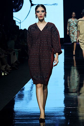 Oscar Lawalata The Culture Incarnation. Jakarta Fashion Week 2012 at Pacific Place Ground Floor. Jakarta. [Foto: Mohammad Abduh/Wolipop]