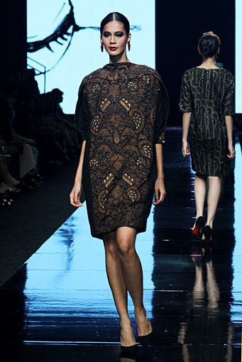 Oscar Lawalata The Culture Incarnation. Jakarta Fashion Week 2012 at Pacific Place Ground Floor. Jakarta. [Foto: Mohammad Abduh/Wolipop]