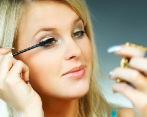 3 Cara Alami untuk Mempercantik Bulu Mata