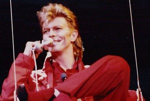 David Bowie Tak Memberi Izin Lagu-lagunya digunakan Drama Musikal