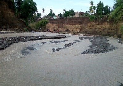 Puluhan Rumah Rusak Diterjang Lahar Dingin