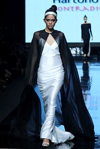 Hartono Gan Contradiction. Jakarta Fashion Week 2012 at Pacific Place Ground Floor. [Foto: Mohammad Abduh/Wolipop]