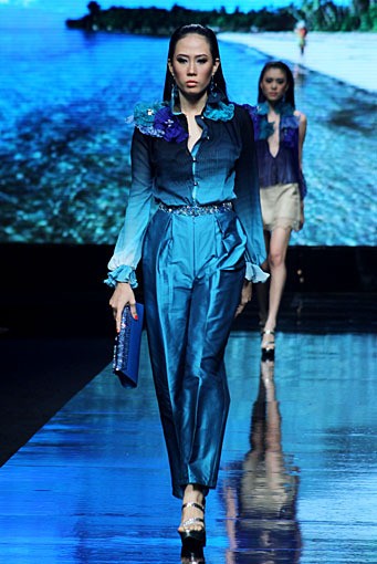 Oki Wong La Mer. Jakarta Fashion Week 2012 at Pacific Place Ground Floor. Jakarta. [Foto: Mohammad Abduh/Wolipop]