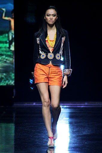 Uke Toegimin Exotic Rustic. Jakarta Fashion Week 2012 at Pacific Place Ground Floor. Jakarta. {Foto: Mohammad Abduh/Wolipop]