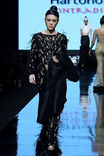Hartono Gan Contradiction. Jakarta Fashion Week 2012 at Pacific Place Ground Floor. [Foto: Mohammad Abduh/Wolipop]