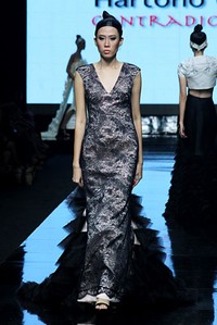 Hartono Gan Contradiction. Jakarta Fashion Week 2012 at Pacific Place Ground Floor. [Foto: Mohammad Abduh/Wolipop]
