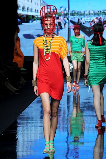 Dwi Iskandar Blend in Contrast. Jakarta Fashion Week 2012 at Pacific Place Ground Floor. Jakarta. [Foto: Mohammad Abduh/Wolipop]