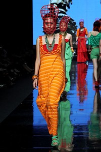 Dwi Iskandar Blend in Contrast. Jakarta Fashion Week 2012 at Pacific Place Ground Floor. Jakarta. [Foto: Mohammad Abduh/Wolipop]