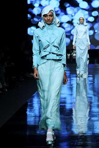 Irna Mutiara Wonderful Growth. Jakarta Fashion Week 2012 at Pacific Place Ground Floor. Senayan. Jakarta. [Foto: Mohammad Abduh/Wolipop]