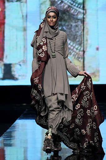Nieta Hidayani Egyptian. Jakarta Fashion Week 2012 at Pacific Place Ground Floor. Jakarta. [Foto: Mohammad Abduh/Wolipop]