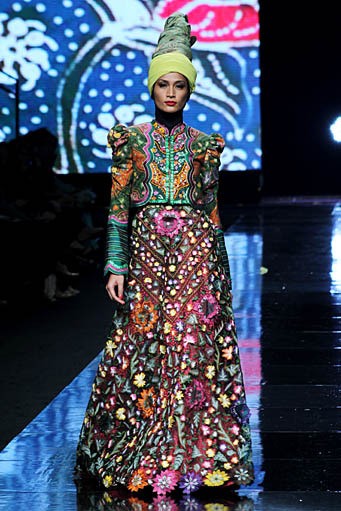 Herman Nauary Ekspresi Cultur. Jakarta Fashion Week 2012 at Pacific Place Ground Floor. Jakarta. [Foto: Mohammad Abduh/Wolipop]