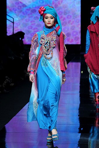 Jeny Tjahyawati Geo-Ethnic. Jakarta Fashion Week 2012 at Pacific Place Ground Floor. Jakarta. [Foto: Mohammad Abduh/Wolipop]