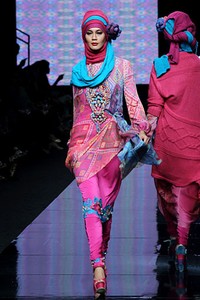 Jeny Tjahyawati Geo-Ethnic. Jakarta Fashion Week 2012 at Pacific Place Ground Floor. Jakarta. [Foto: Mohammad Abduh/Wolipop]