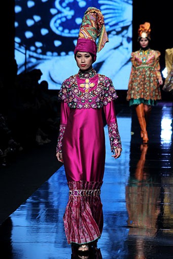 Herman Nauary Ekspresi Culture, Pacific Place Ground Floor Jakarta Fashion Week 2012. (Photo by Mohammad Abduh/Wolipop)