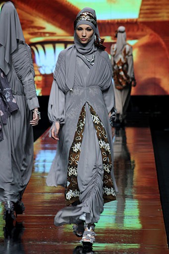 Nieta Hidayani Egyptian. Jakarta Fashion Week 2012 at Pacific Place Ground Floor. Jakarta. [Foto: Mohammad Abduh/Wolipop]