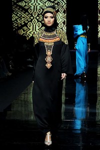 Lia Afif Burning In The Dazzle. Jakarta Fashion Week 2012 at Pacific Place Ground Floor. Jakarta. [Foto: Mohammad Abduh/Wolipop]