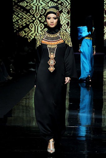 Lia Afif Burning In The Dazzle. Jakarta Fashion Week 2012 at Pacific Place Ground Floor. Jakarta. [Foto: Mohammad Abduh/Wolipop]