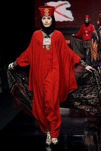 Ida Royani From West to The East. Jakarta Fashion Week 2012 at Pacific Place Ground Floor. Jakarta. [Foto: Mohammad Abduh/Wolipop]