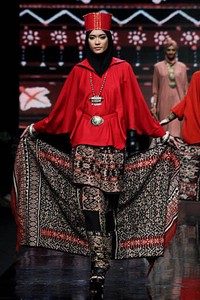 Ida Royani From West to The East. Jakarta Fashion Week 2012 at Pacific Place Ground Floor. Jakarta. [Foto: Mohammad Abduh/Wolipop]