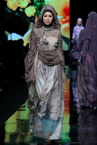 Adhy & Alie The Floral. Jakarta Fashion Week 2012 at Pacific Place Ground Floor. Jakarta. [Foto1: Mohammad Abduh/Wolipop]