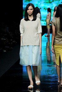 Anastasia Hoeng Through the Looking Glass. Jakarta Fashion Week 2012 at Pacific Place Ground Floor. Senayan. Jakarta. [Foto: Mohammad Abduh/Wolipop]