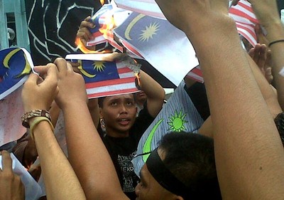 Demo Tuntut Malaysia Bebaskan Nelayan Indonesia